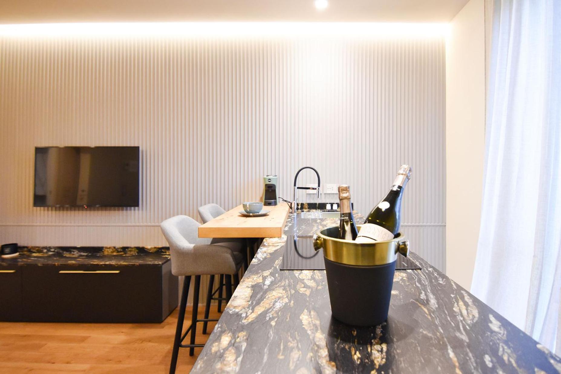 Nuova Cafe' Suite Salice Terme Exterior photo
